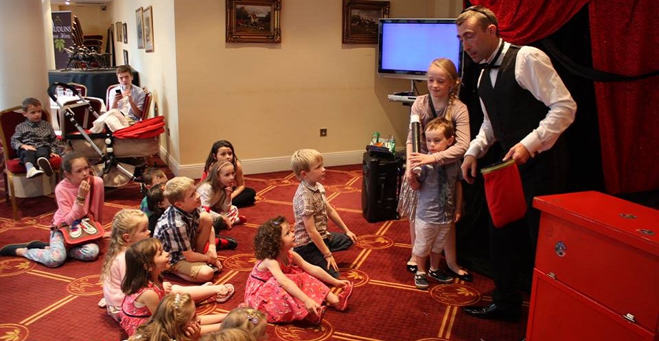 Murf the Magician Childrens Entertainer Dublin Kildare